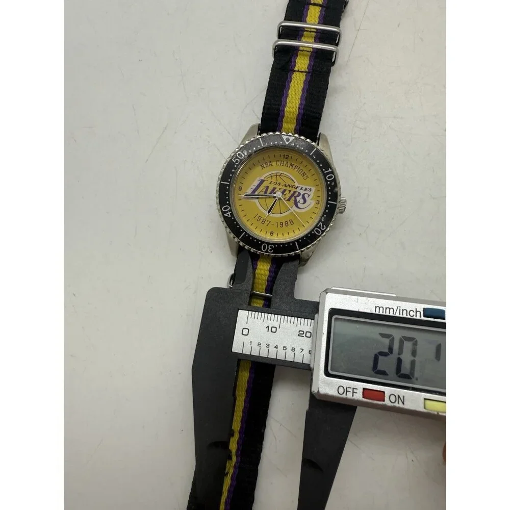 Los Angeles Lakers NBA Watch 1987-1988 Round Canvas Strap Black Yellow Purple